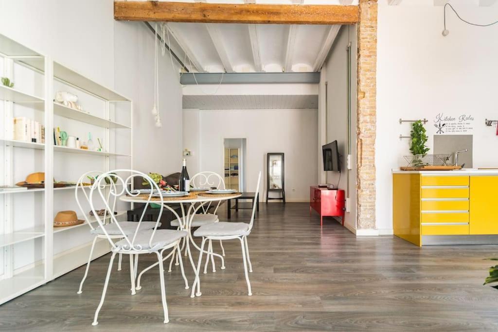 120 Sqm Loft-Style Apartment Beach Royal Marina Valencia Kültér fotó