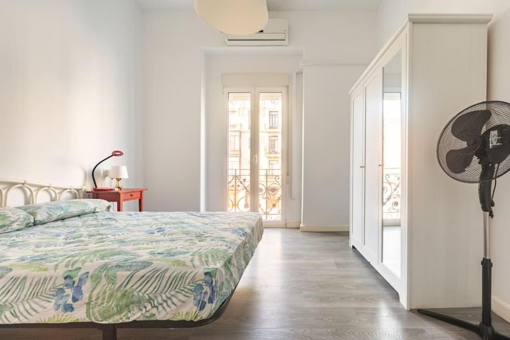 120 Sqm Loft-Style Apartment Beach Royal Marina Valencia Kültér fotó