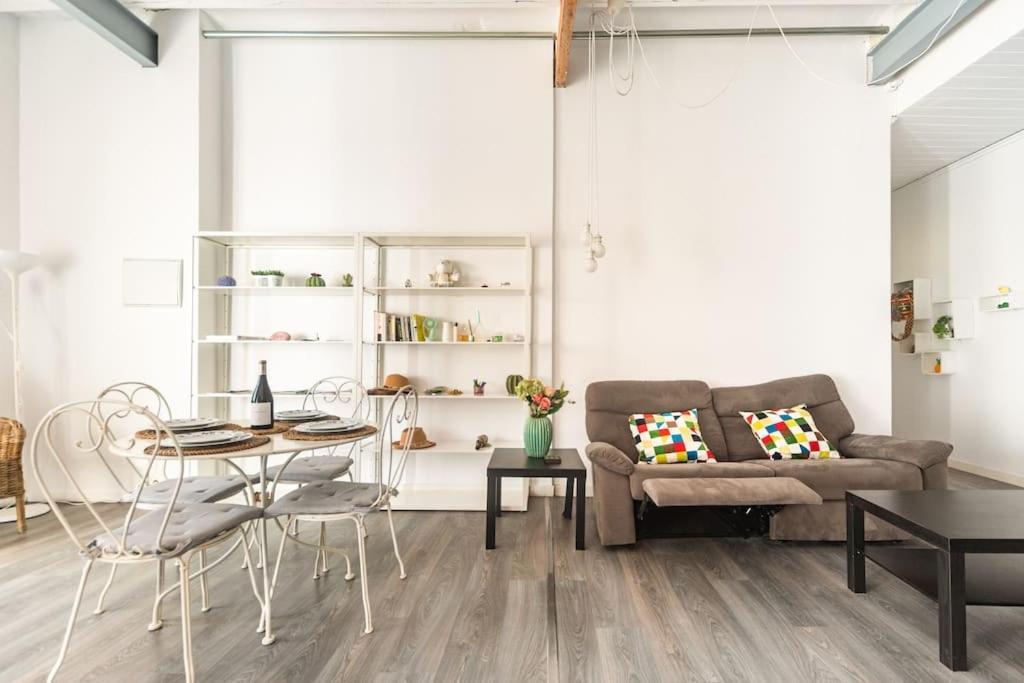 120 Sqm Loft-Style Apartment Beach Royal Marina Valencia Kültér fotó